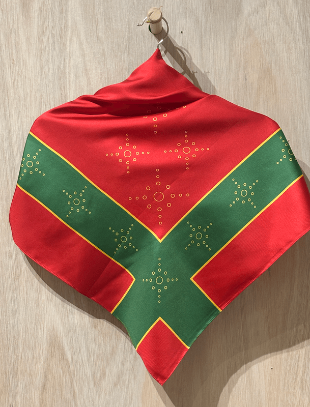 Abantis red shawl